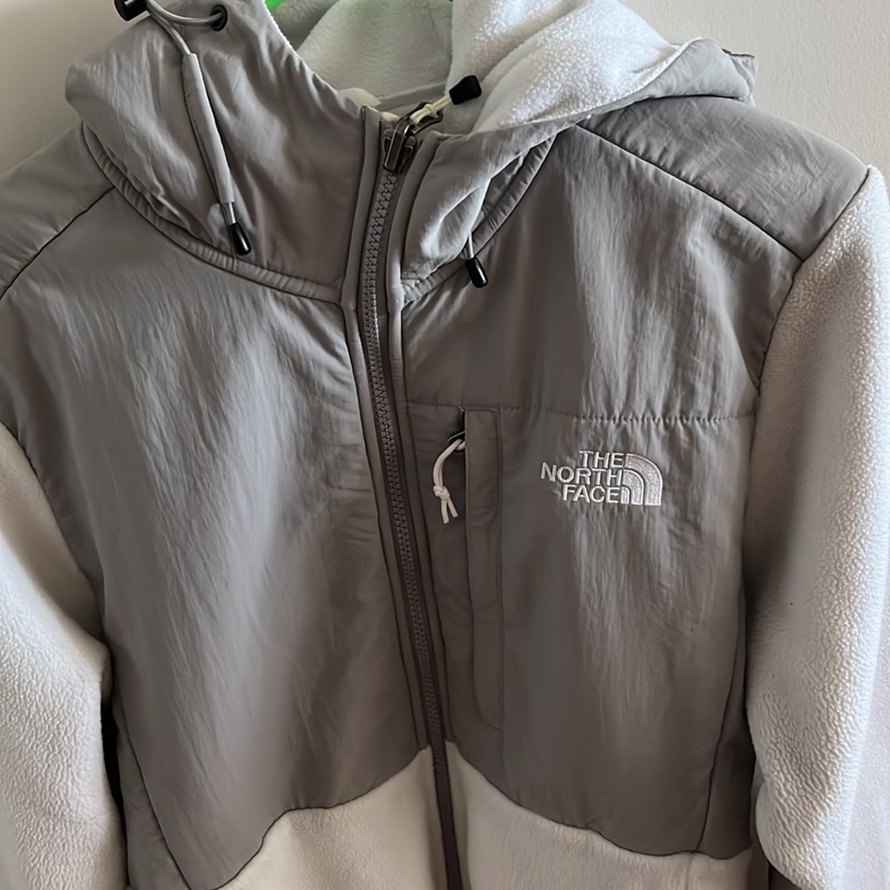 Women’s Northface Denali Hoodie